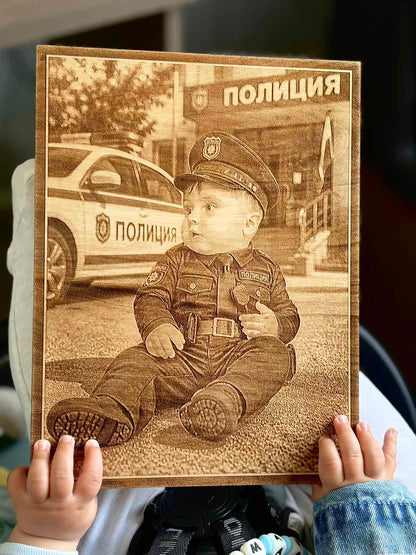Персонализиран Тематичен Портрет върху Дърво